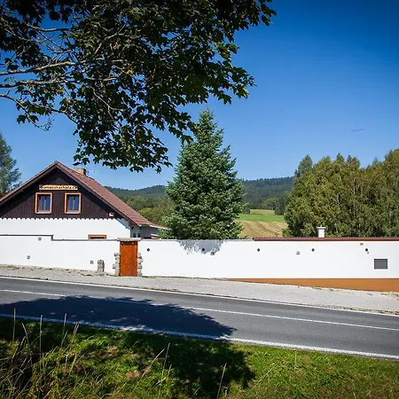 Sumavska - Vanoce Na Horach Ferienhaus *